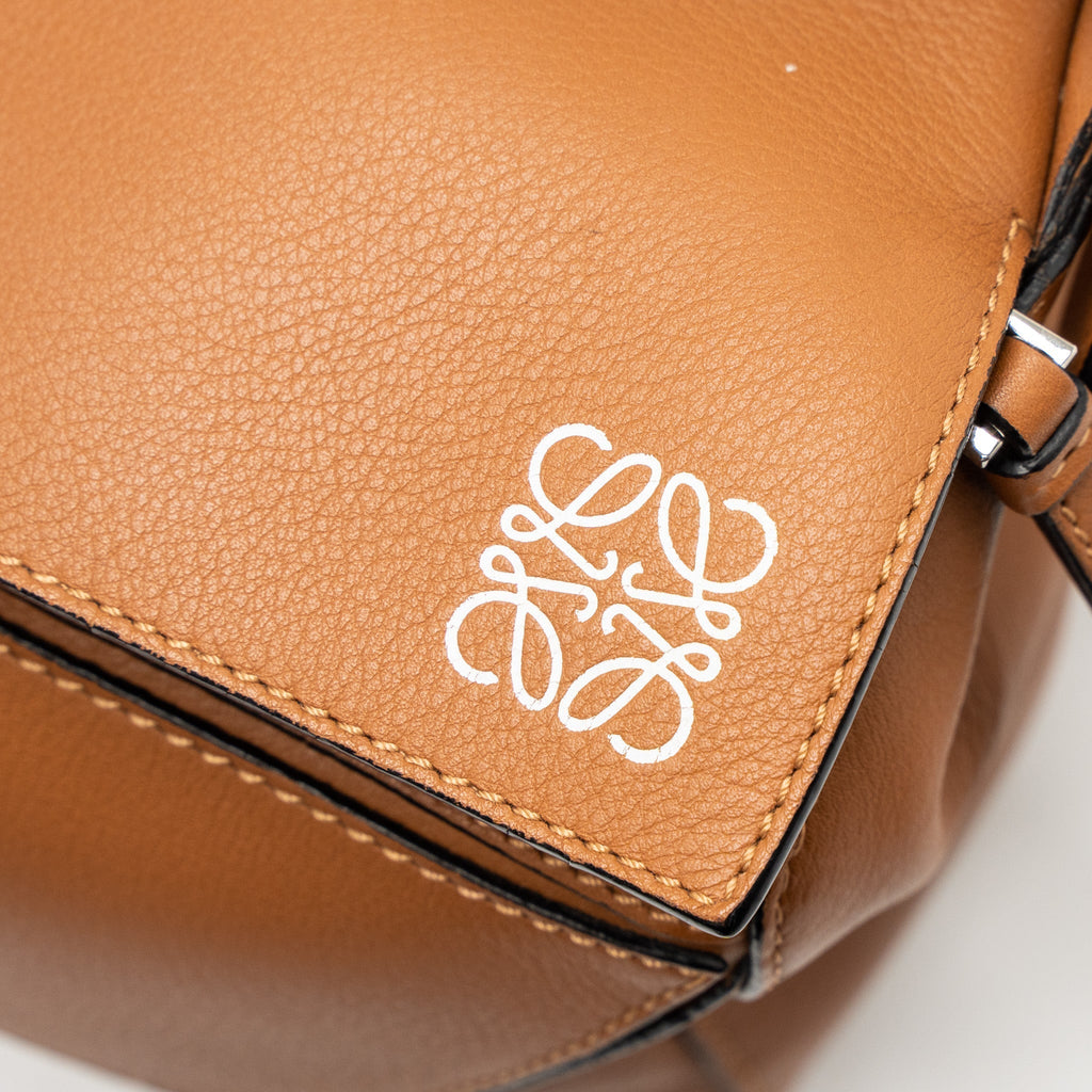 loewe-medium-puzzle-bag-calfskin-tan-ghw