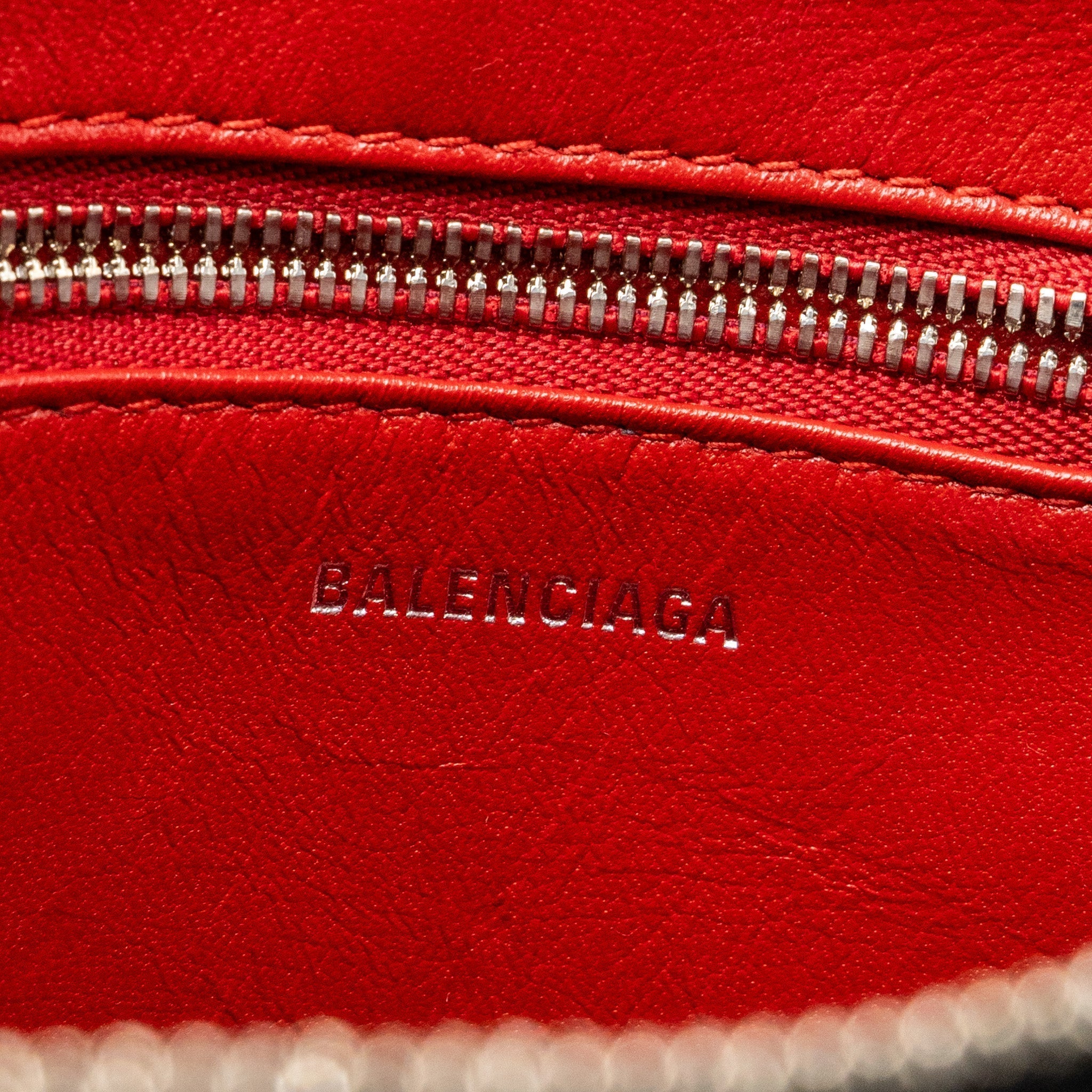 balenciaga-triangle-duffle-bag-calfskin-black-shw-copy