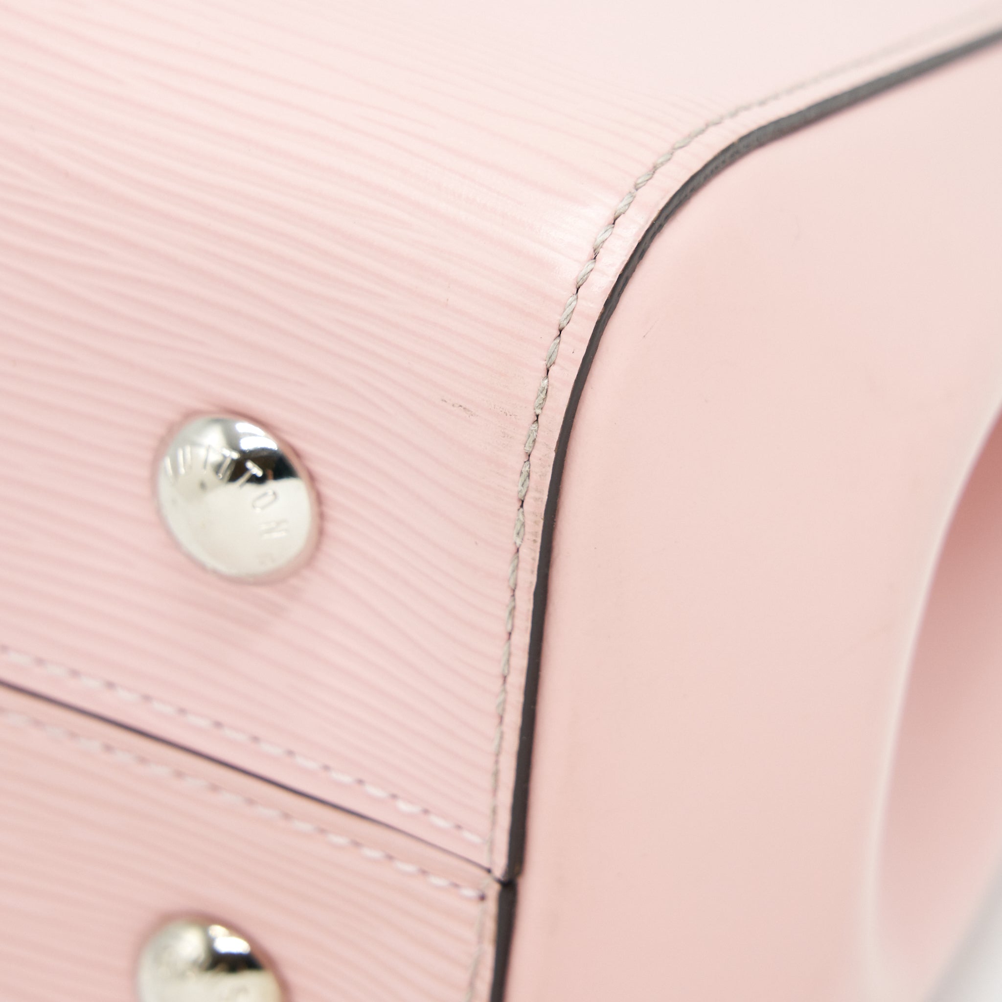 louis-vuitton-clunny-mm-pink-shw