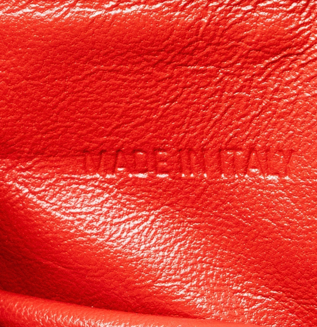 balenciaga-triangle-duffle-bag-calfskin-black-shw-copy