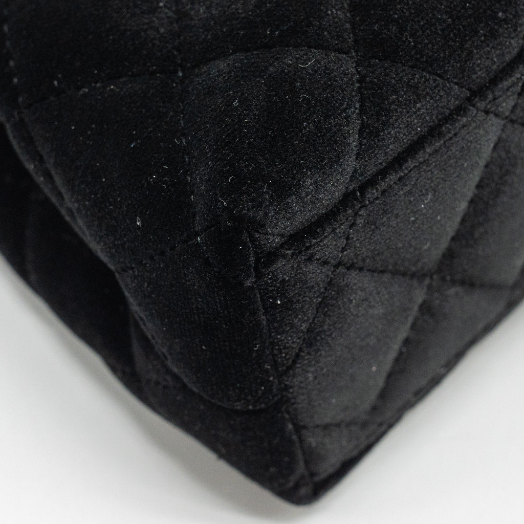 chanel-24a-mini-shopping-tote-mini-kelly-velvet-black-ghw-microchip