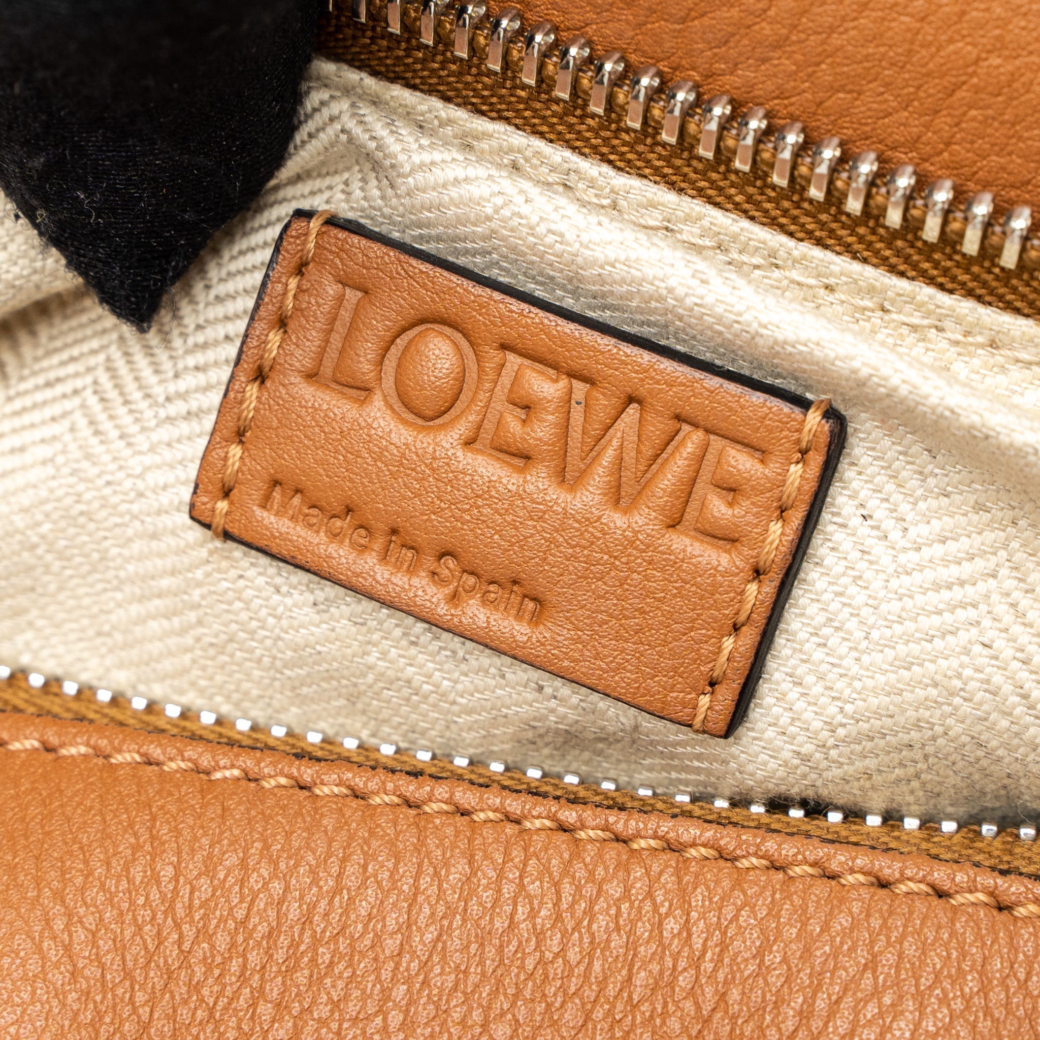loewe-medium-puzzle-bag-calfskin-tan-ghw