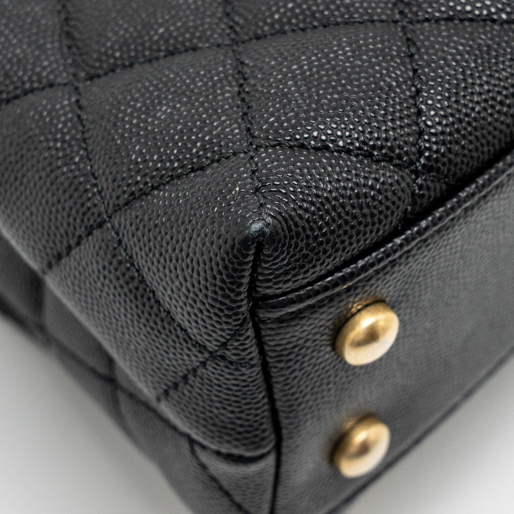 chanel-small-coco-handle-with-snake-embossed-handle-caviar-black-ghw