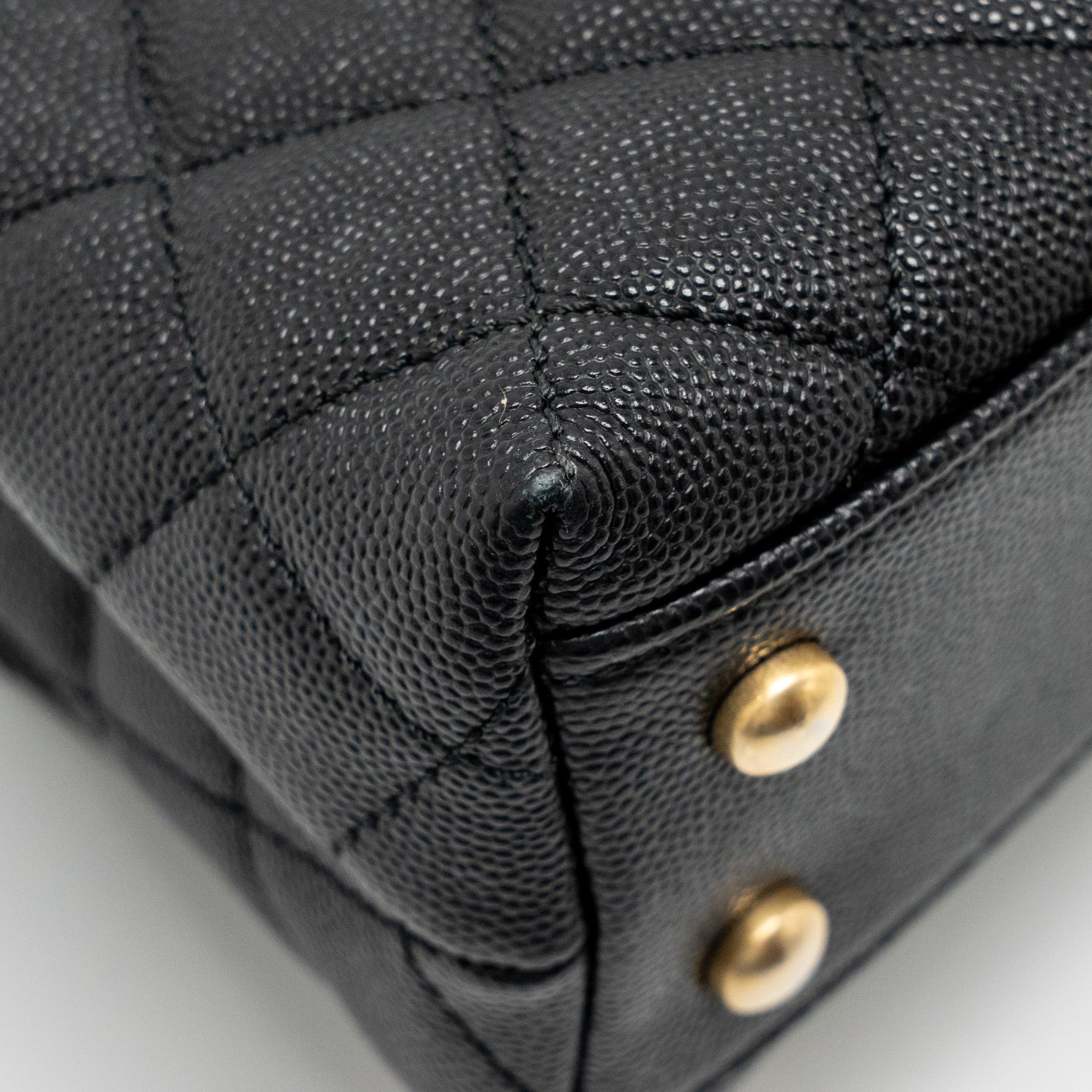 chanel-small-coco-handle-with-snake-embossed-handle-caviar-black-ghw