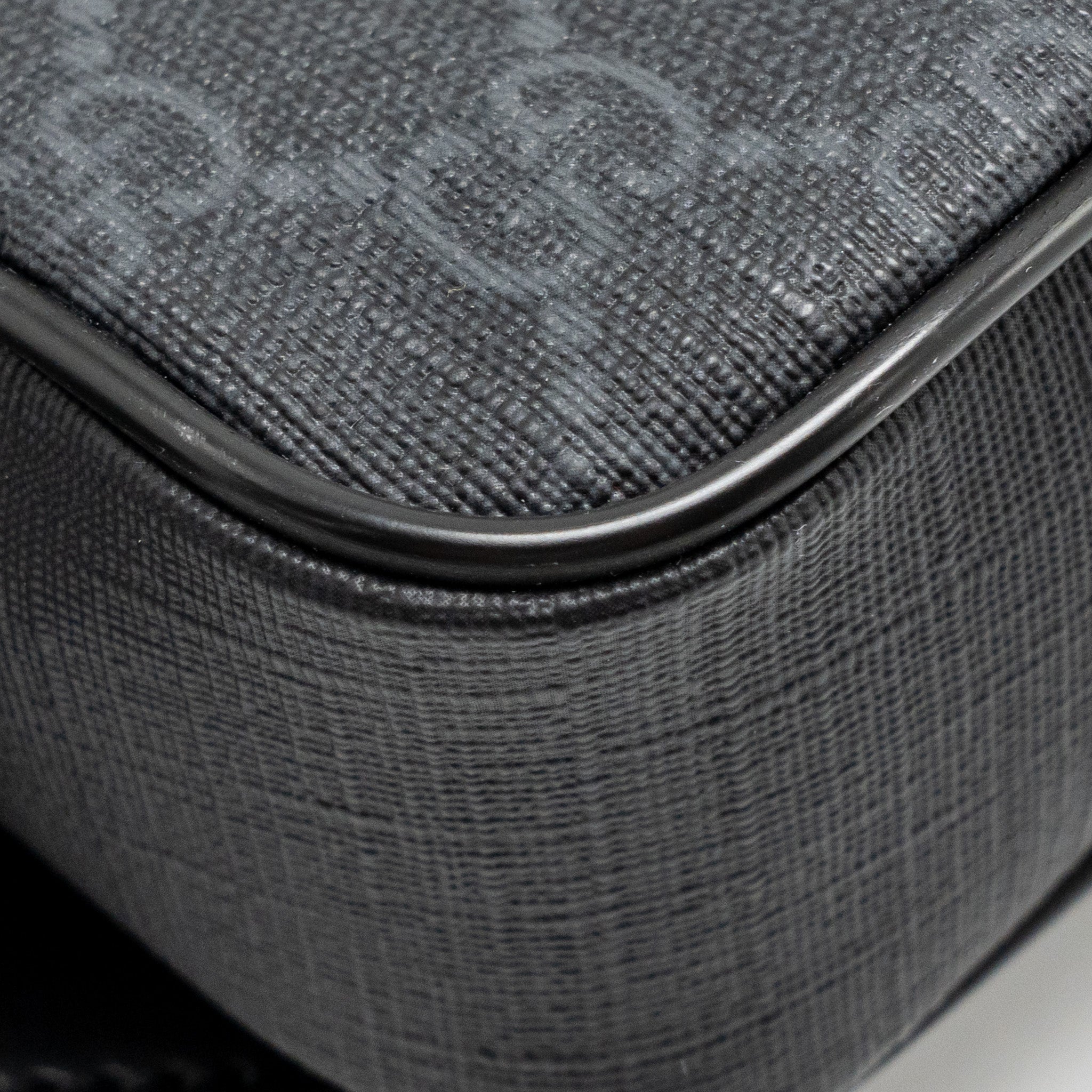 gucci-belt-waist-bag-gg-supreme-canvas-black-multicolour-shw