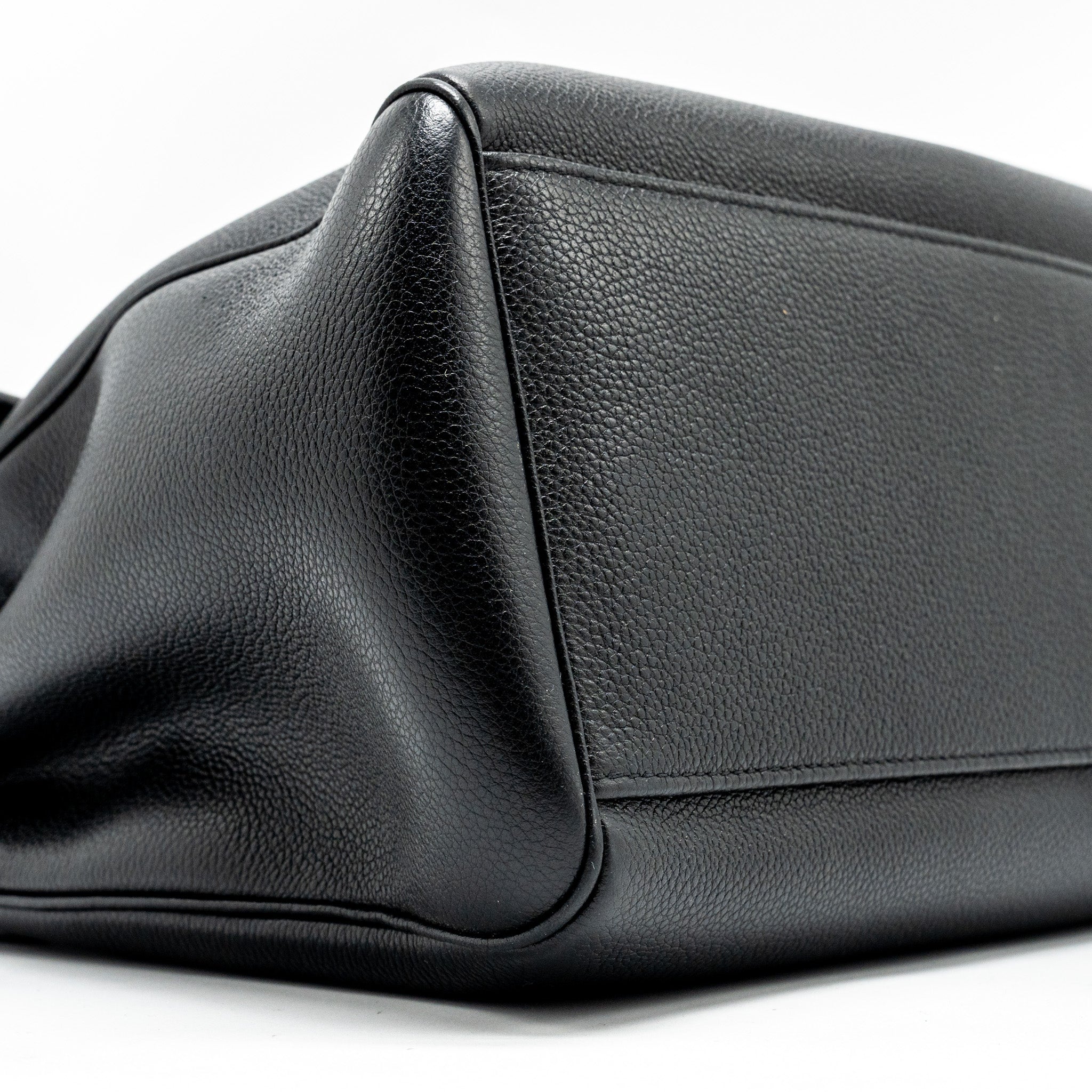 celine-medium-soft-16-bag-grained-calfskin-black-ghw
