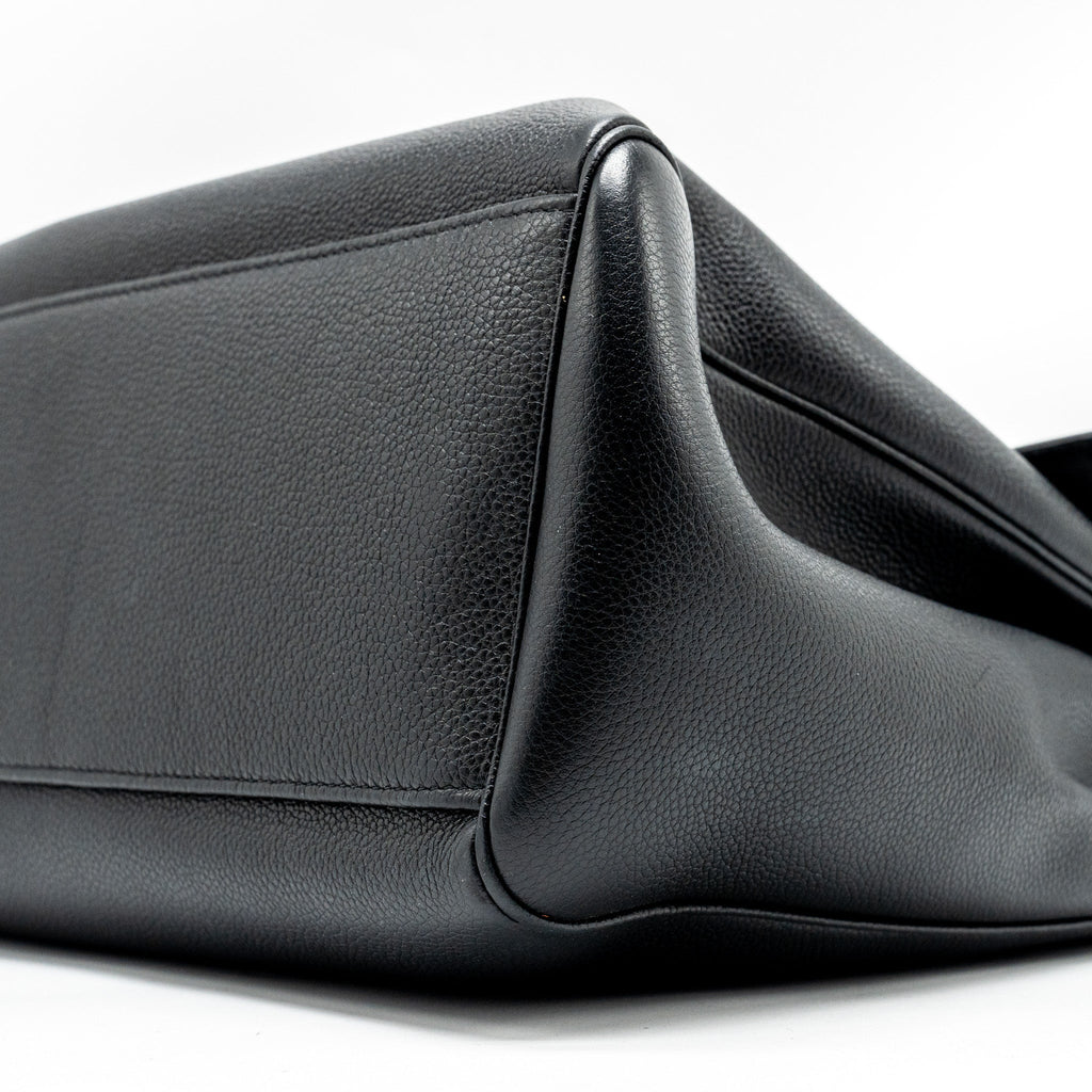 celine-medium-soft-16-bag-grained-calfskin-black-ghw