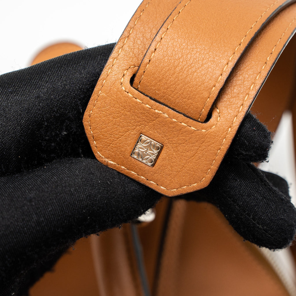 loewe-medium-puzzle-bag-calfskin-tan-ghw
