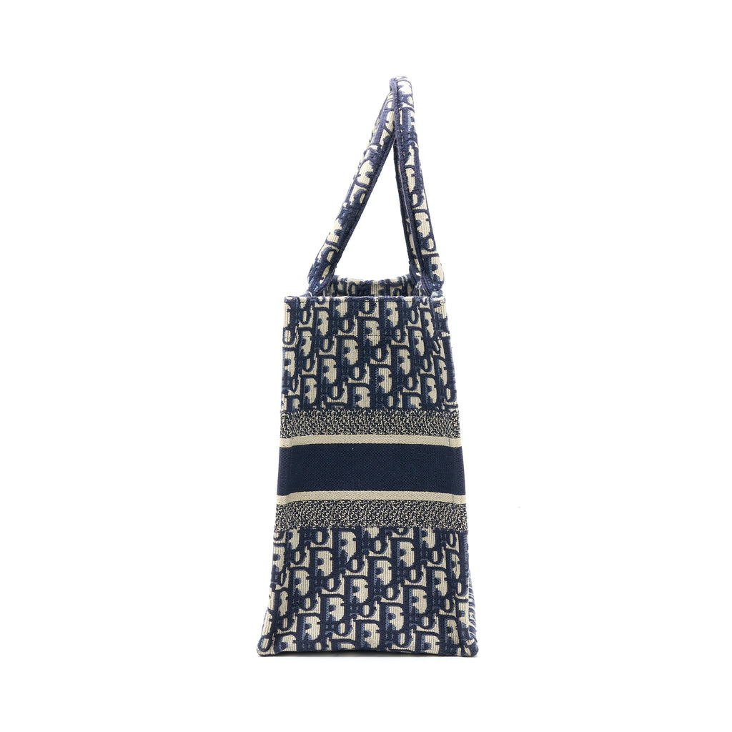 dior-medium-book-tote-blue-dior-oblique-embroidery