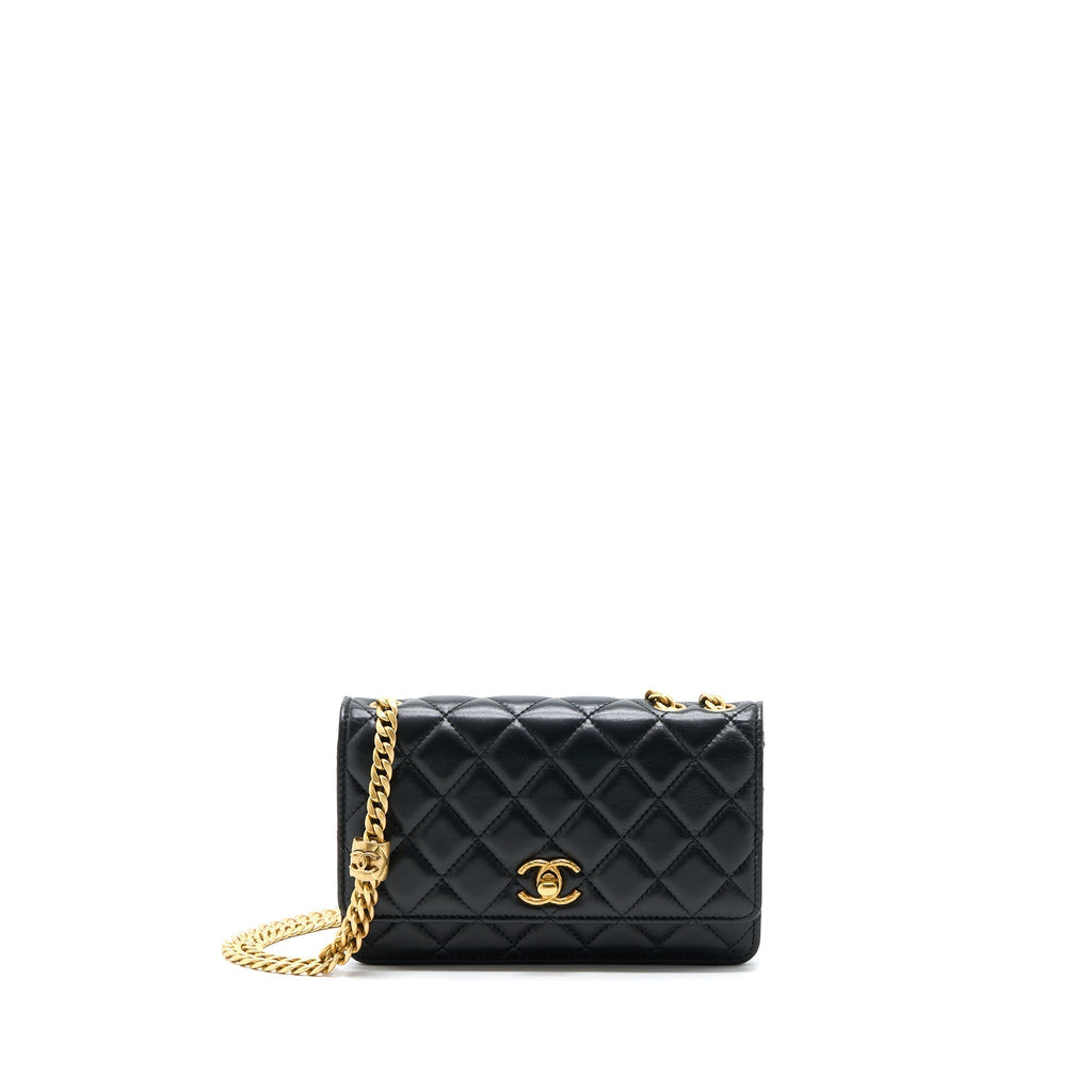 chanel-22k-gold-pillar-wallet-on-chain-lambskin-ghw