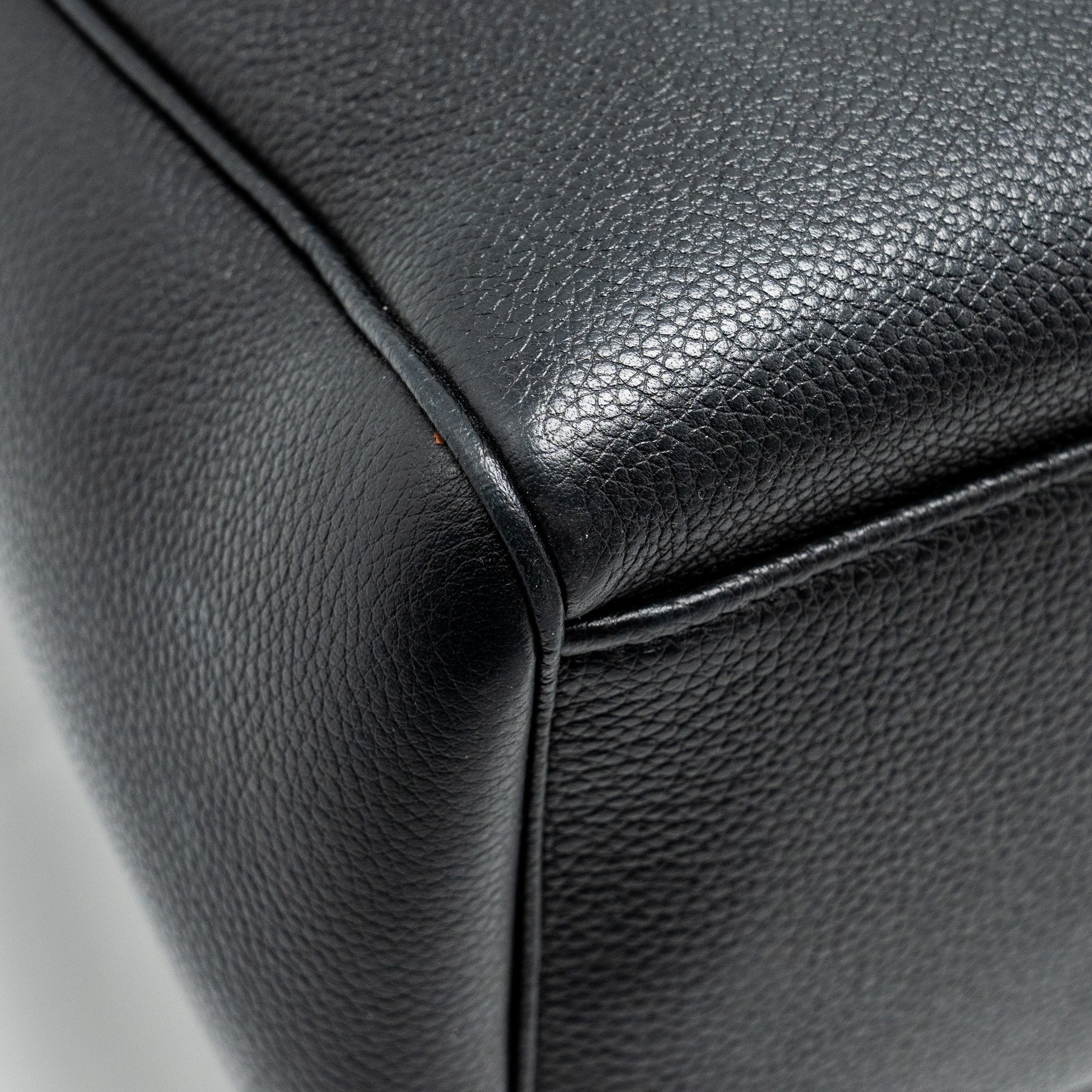celine-medium-soft-16-bag-grained-calfskin-black-ghw