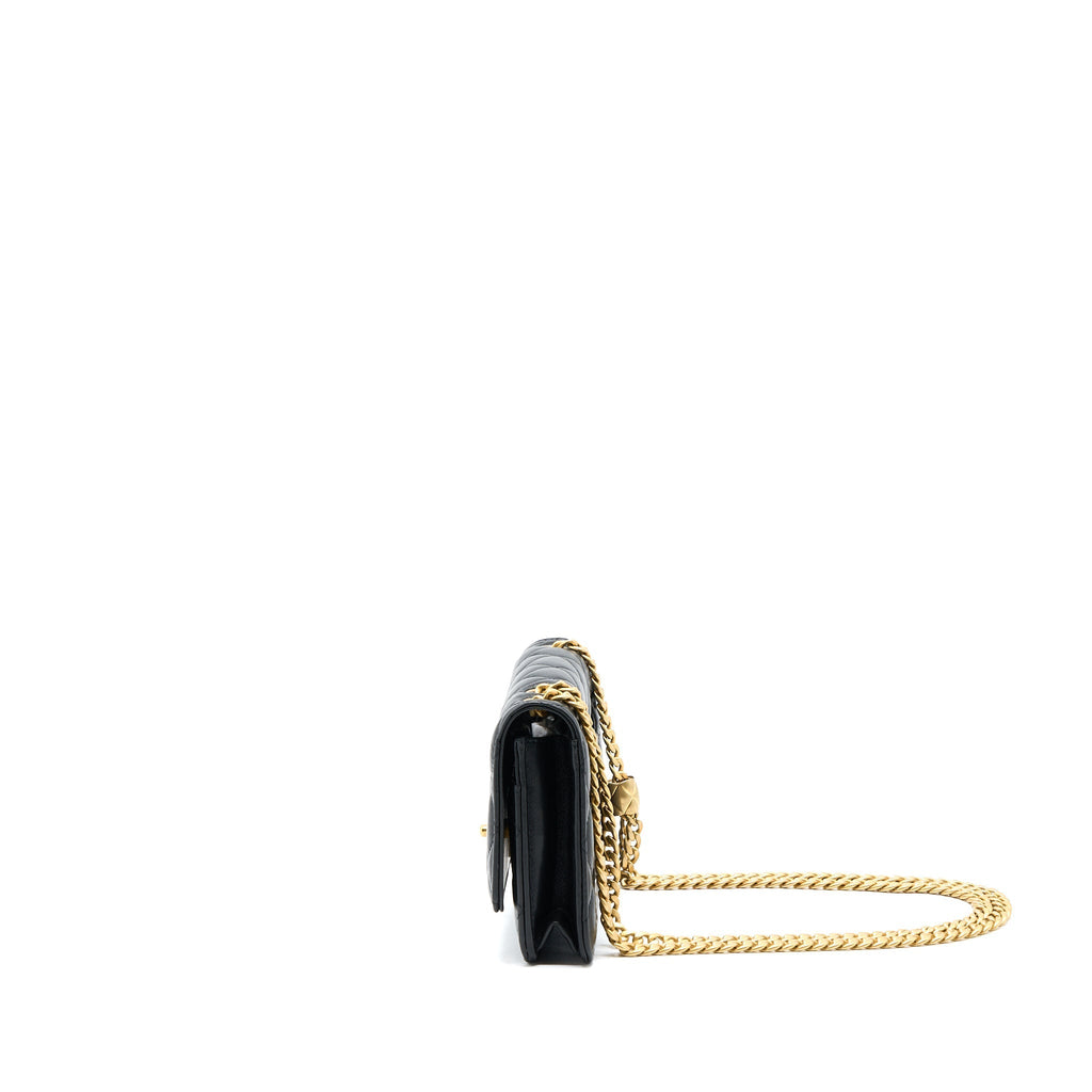 chanel-22k-gold-pillar-wallet-on-chain-lambskin-ghw