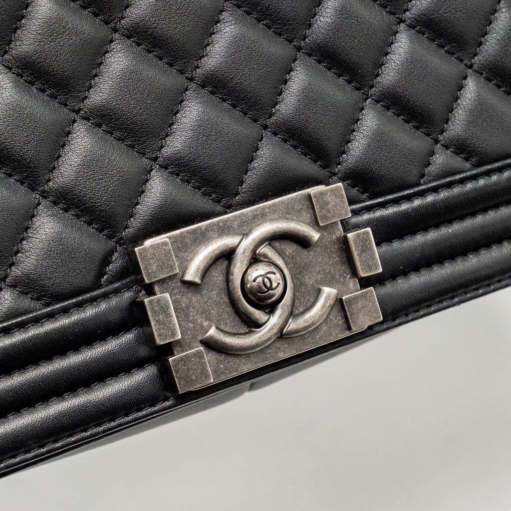 chanel-new-medium-boy-bag-calfskin-black-ruthenium-hardware