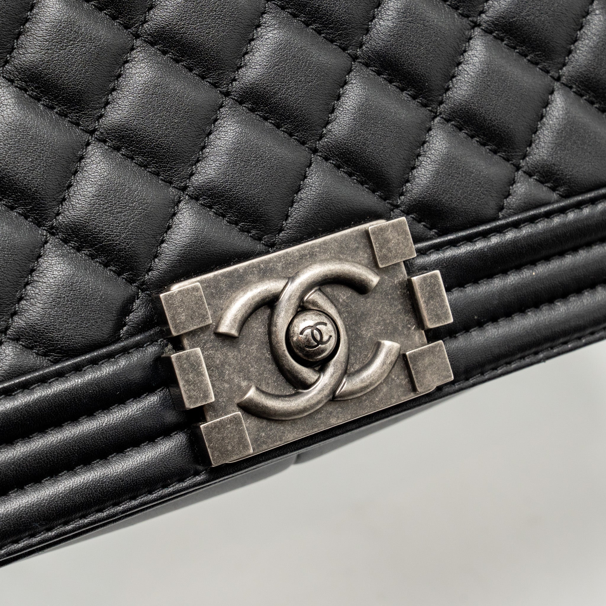 chanel-new-medium-boy-bag-calfskin-black-ruthenium-hardware