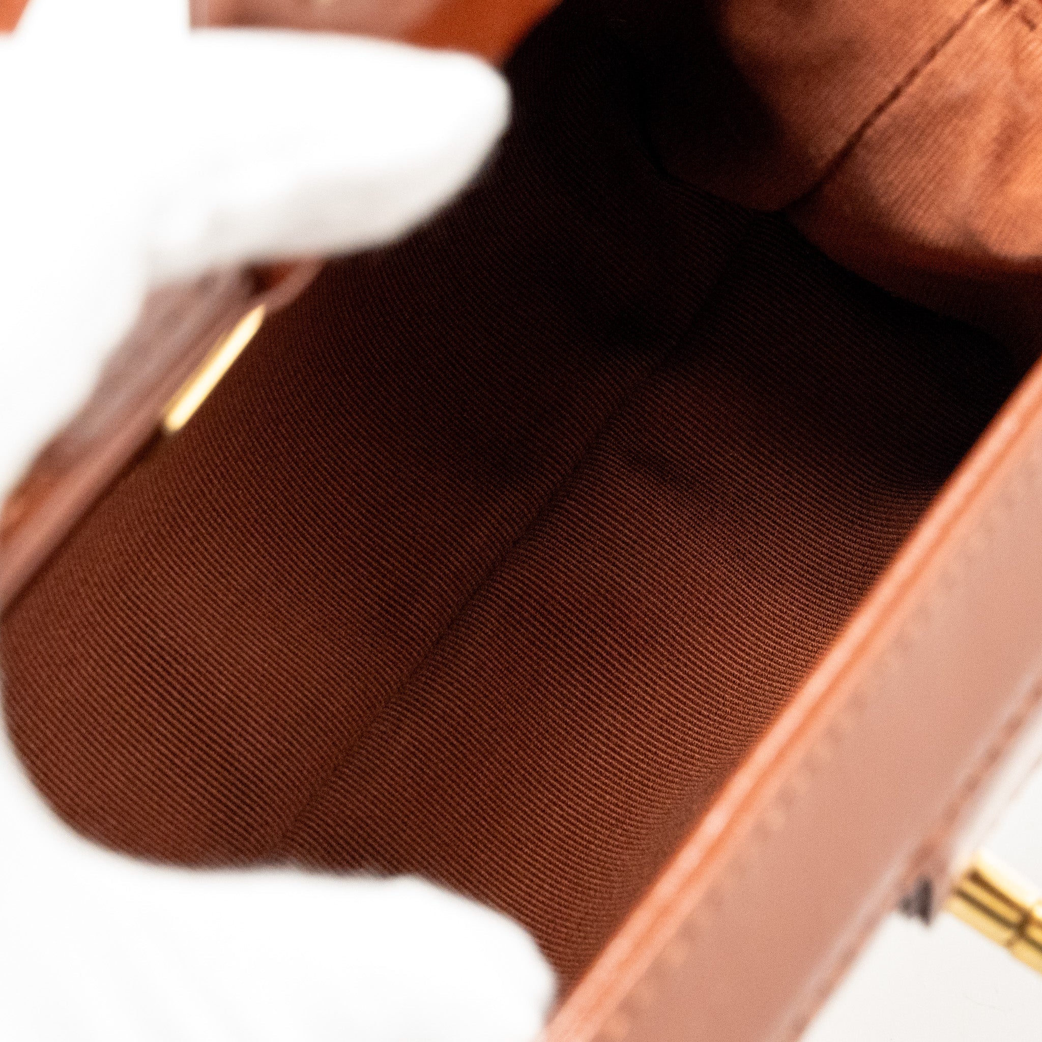 chanel-24a-small-top-handle-doctor-bag-quilted-shiny-lambskin-caramel-ghwmicrochip-copy