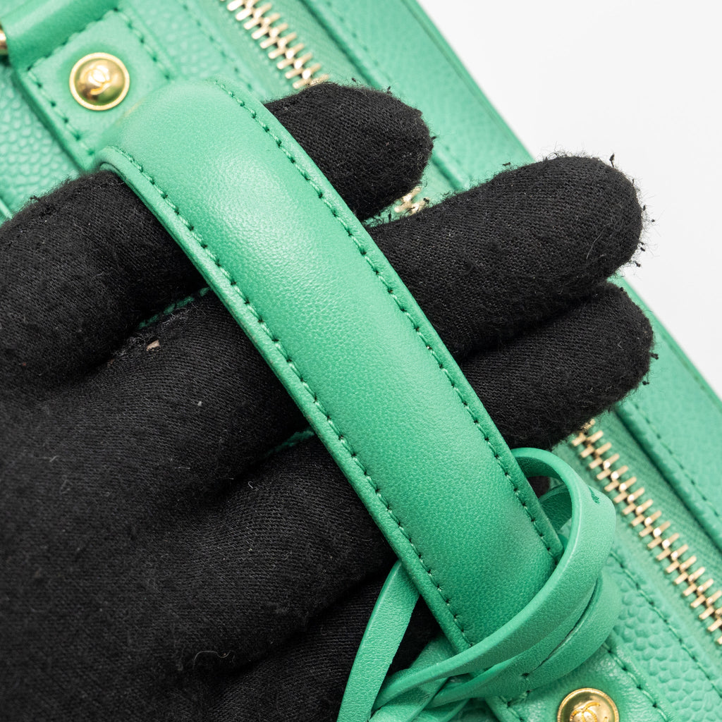 chanel-medium-filigree-vanity-case-caviar-green-ghw