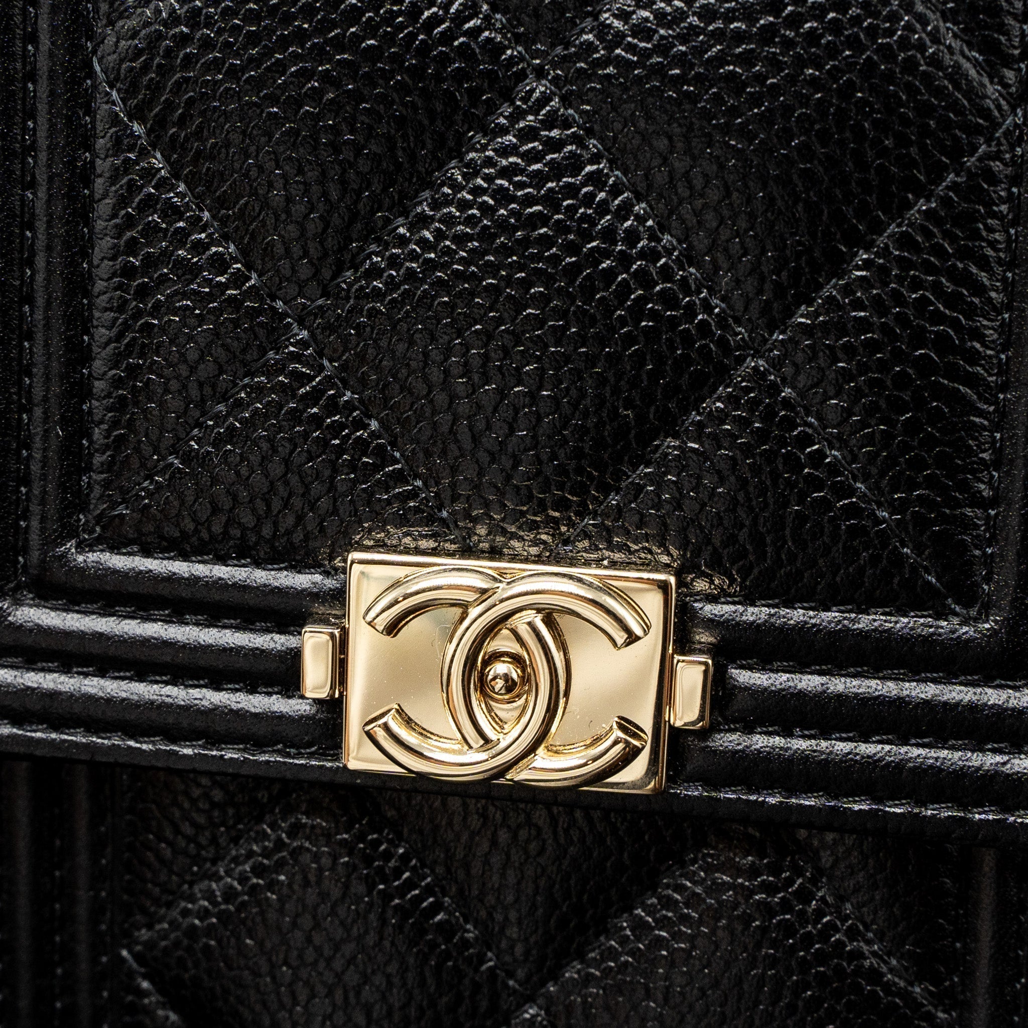 chanel-vertical-phone-pouch-caviar-black-lghw