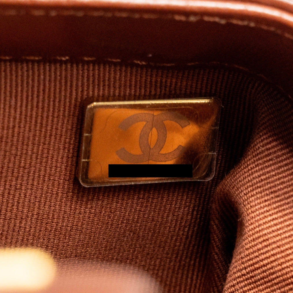 chanel-24a-small-top-handle-doctor-bag-quilted-shiny-lambskin-caramel-ghwmicrochip-copy