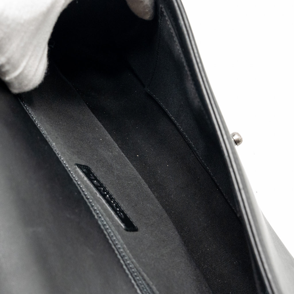 chanel-new-medium-boy-bag-calfskin-black-ruthenium-hardware