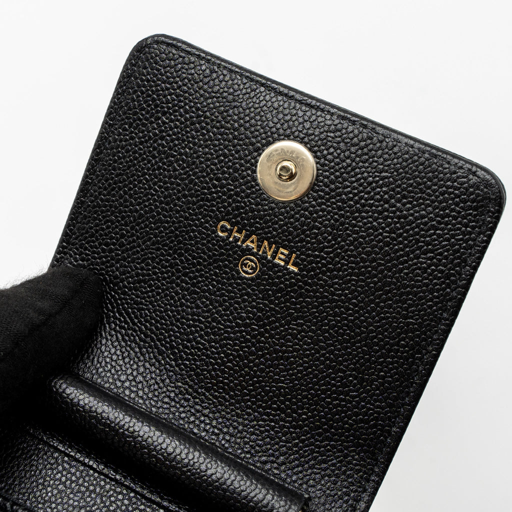 chanel-vertical-phone-pouch-caviar-black-lghw