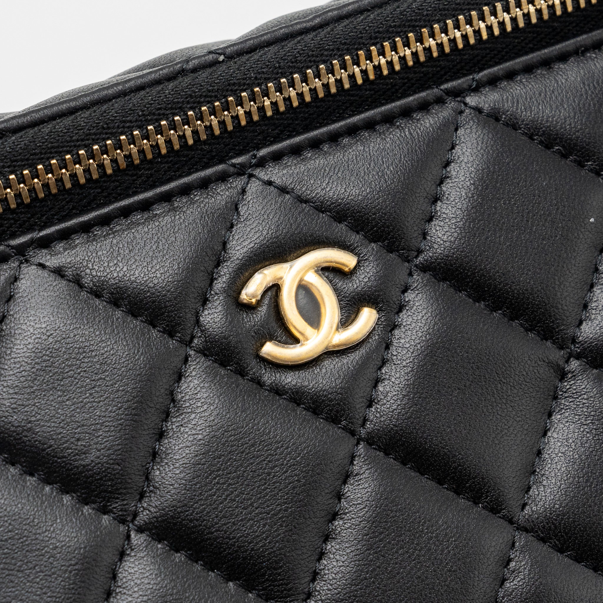 chanel-pearl-crush-long-vanity-with-chain-lambskin-black-ghw-microchip-2