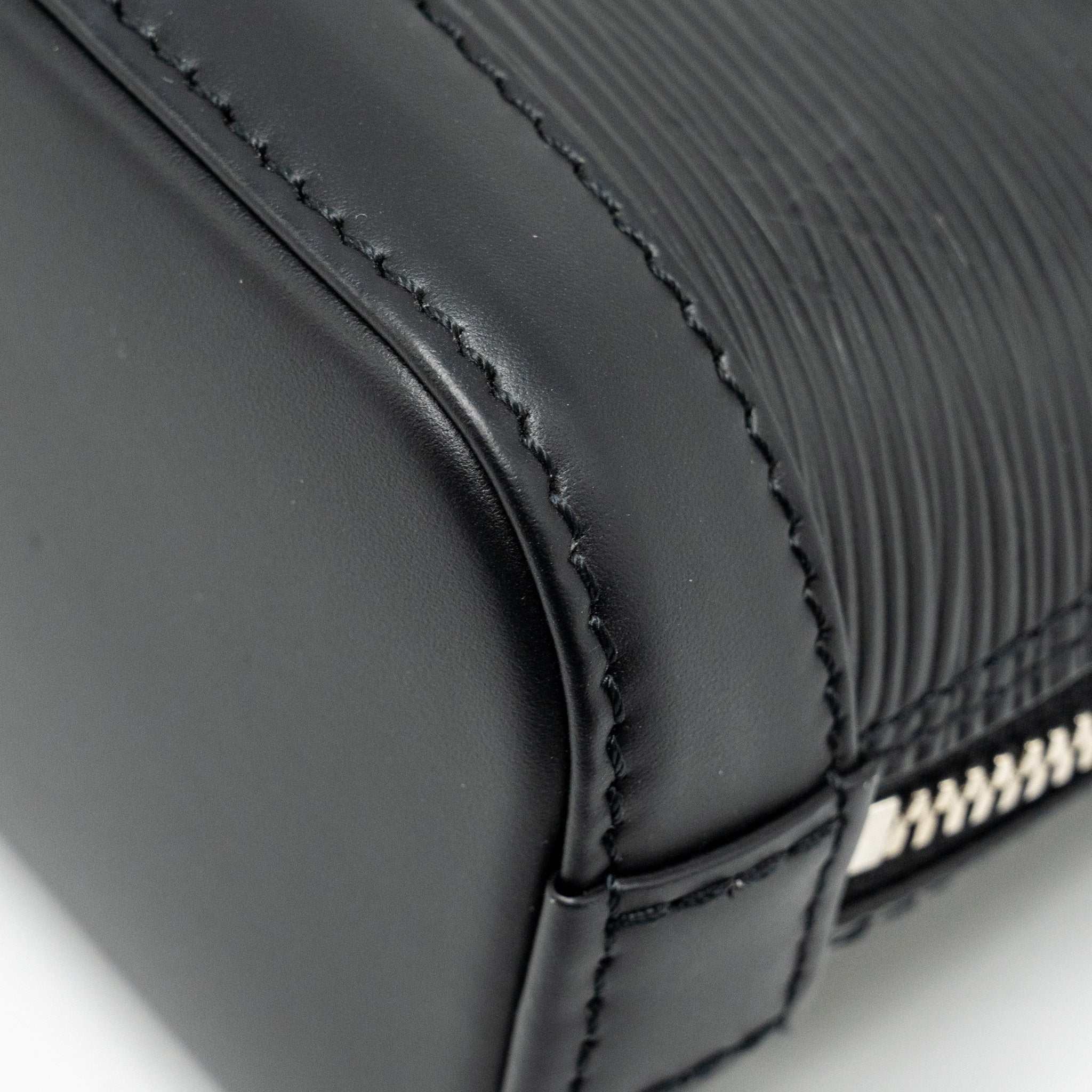 louis-vuitton-alma-nano-epi-black-ghw