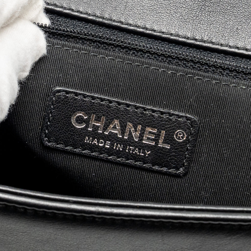 chanel-new-medium-boy-bag-calfskin-black-ruthenium-hardware
