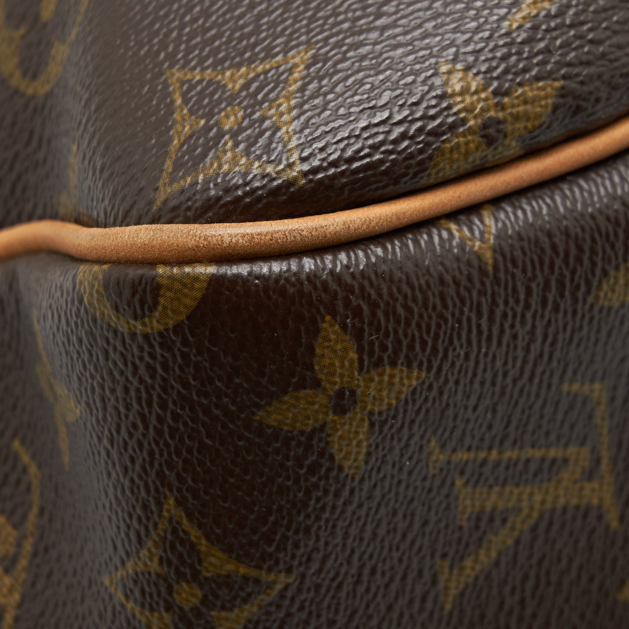 louis-vuitton-large-tote-bag-monogram-canvas-ghw