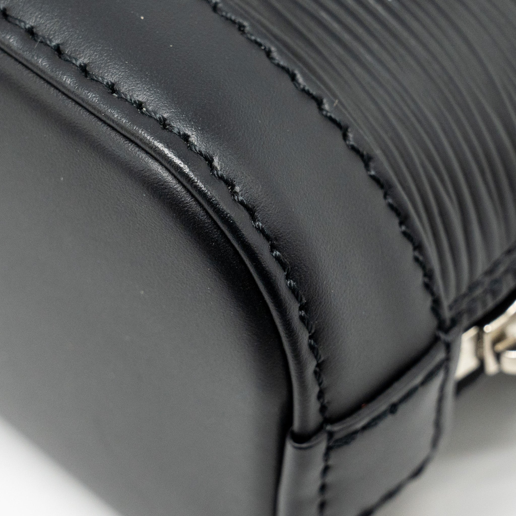 louis-vuitton-alma-nano-epi-black-ghw