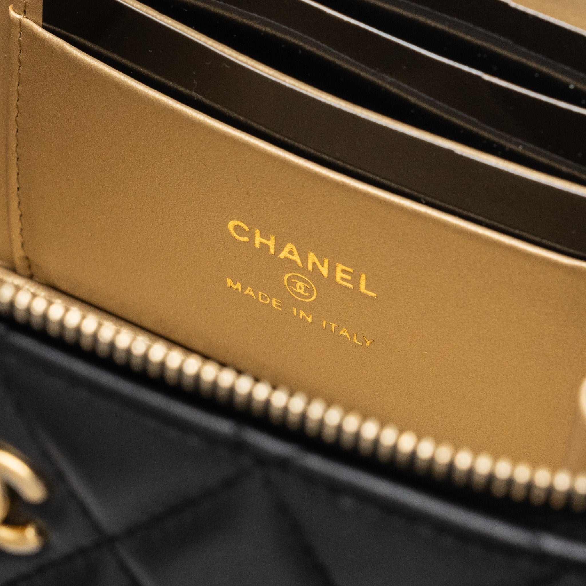 chanel-pearl-crush-long-vanity-with-chain-lambskin-black-ghw-microchip-2