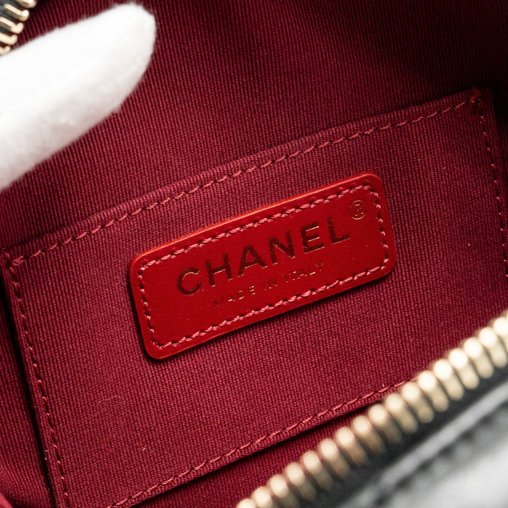chanel-round-vanity-with-chain-lambskin-black-ghw-microchip-1