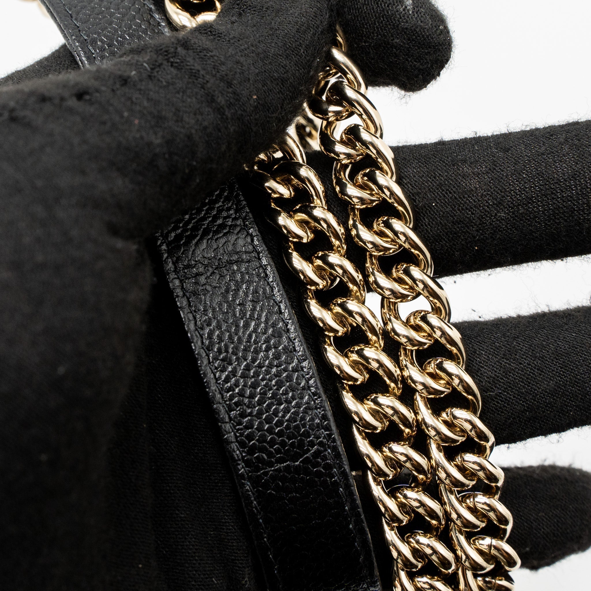 chanel-vertical-phone-pouch-caviar-black-lghw