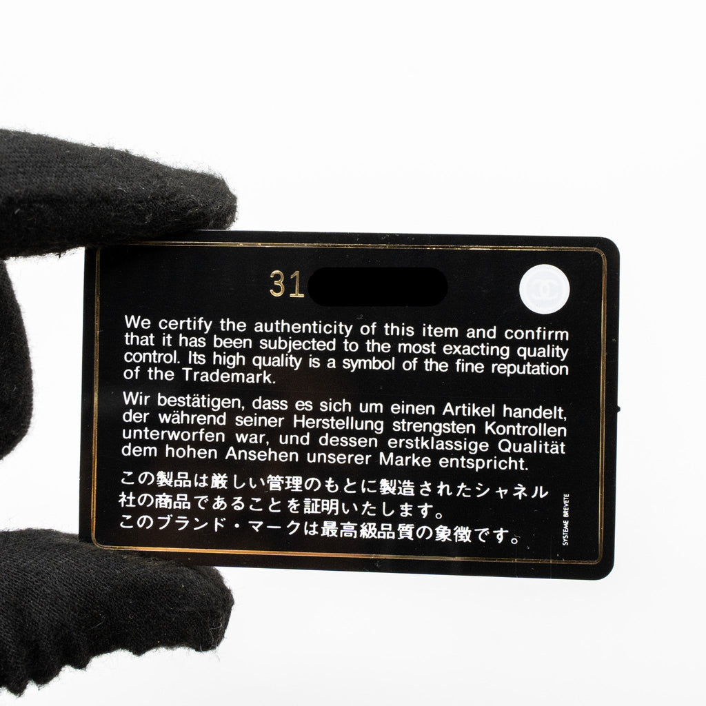 chanel-vertical-phone-pouch-caviar-black-lghw