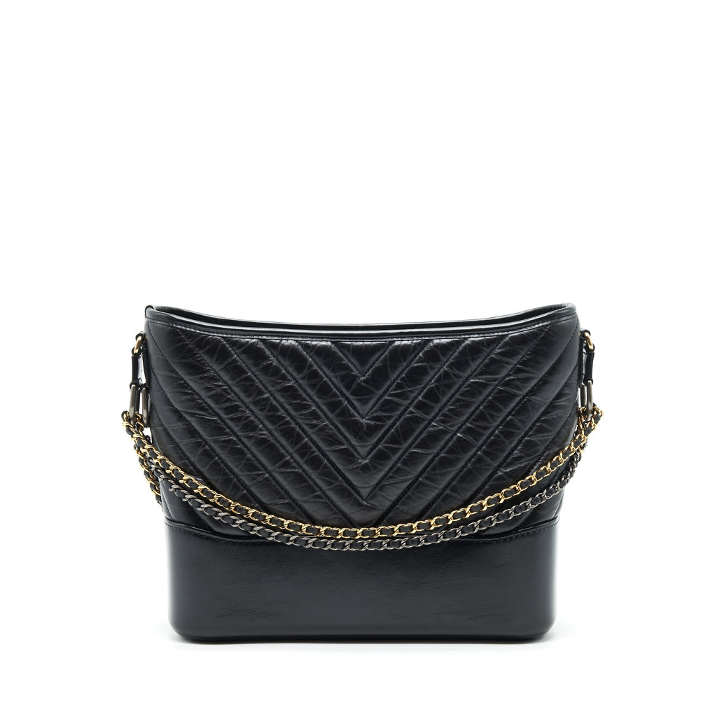 chanel-large-gabrielle-hobo-bag-chevron-calfskin-black-with-gold-sliver-hardware