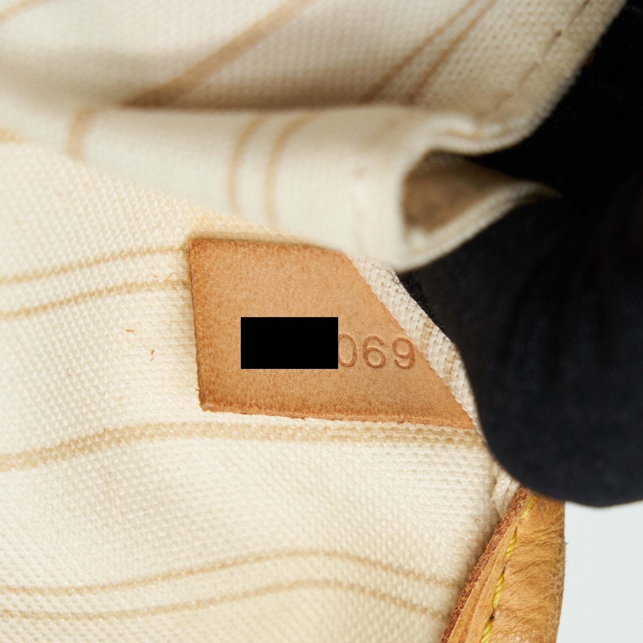 louis-vuitton-neverfull-mm-damier-sure-beige