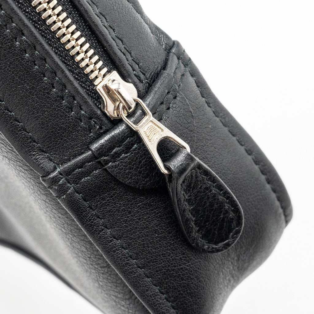 balenciaga-triangle-zip-clutch-calfskin-black-shw