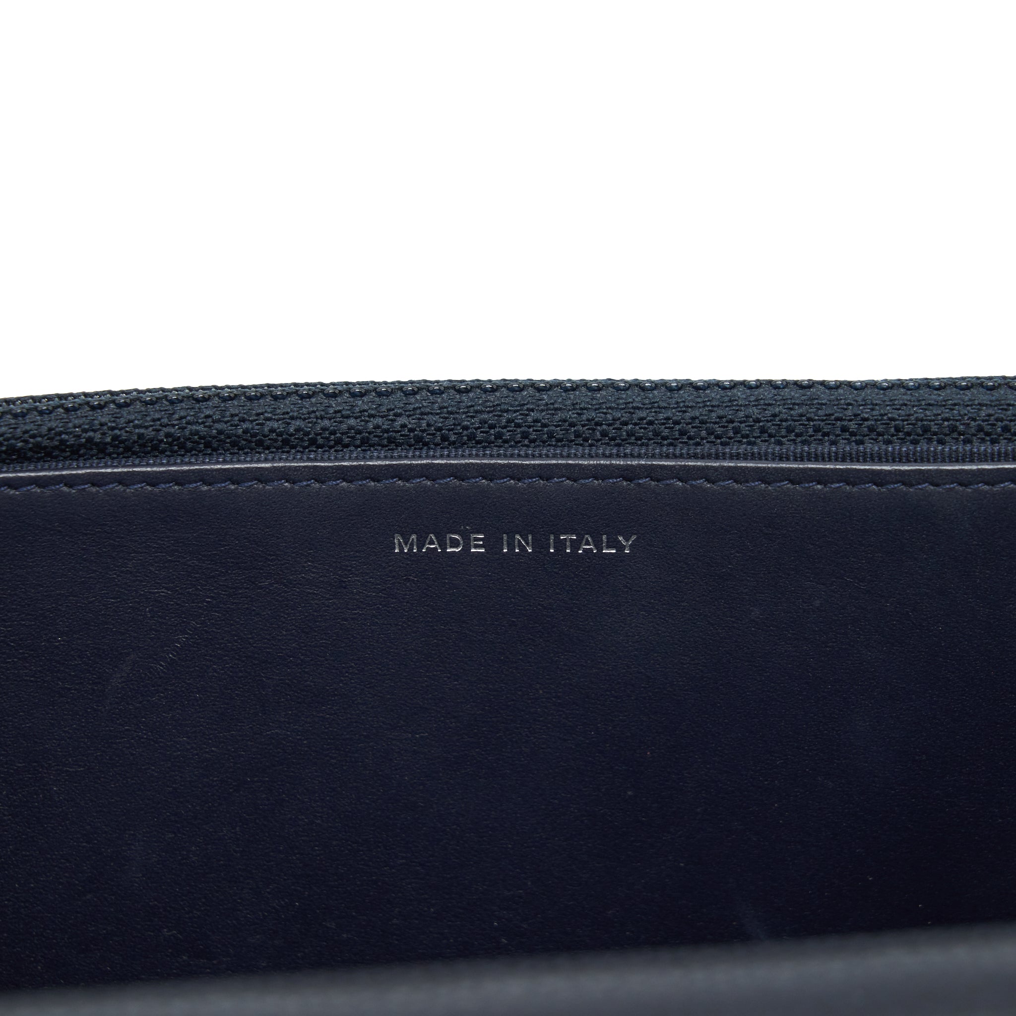 chanel-classic-wallet-on-chain-caviar-navy-ruthenium-hardware