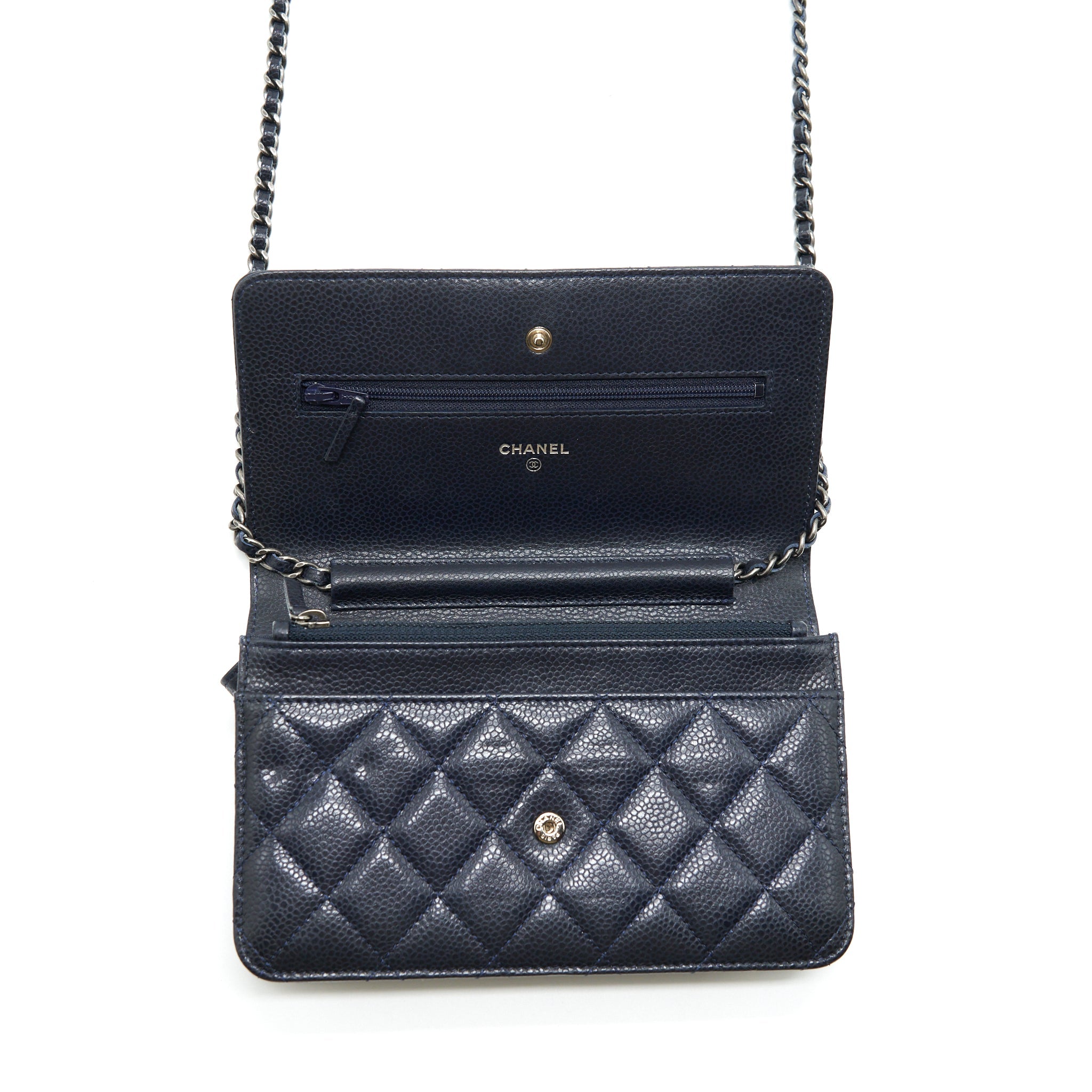 chanel-classic-wallet-on-chain-caviar-navy-ruthenium-hardware