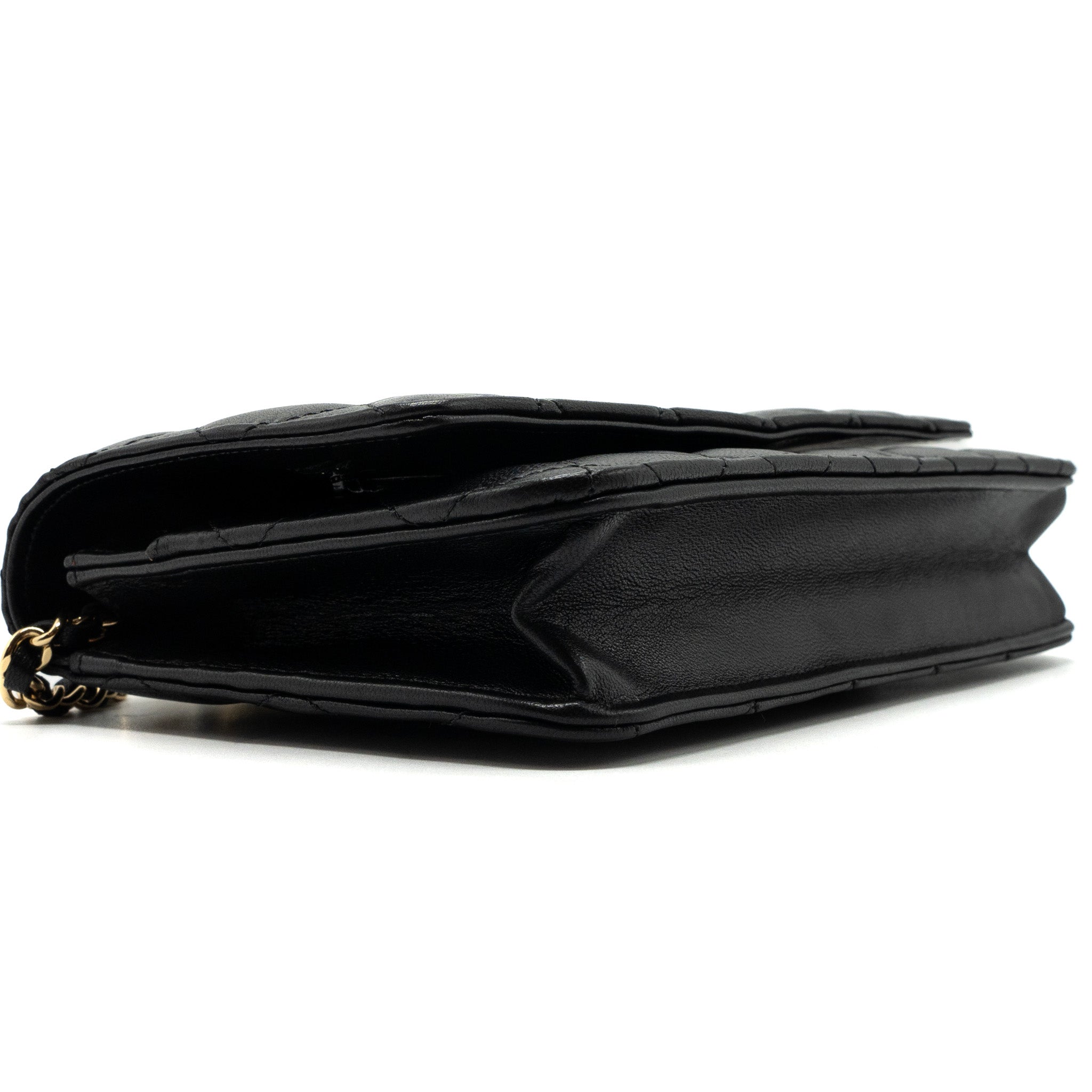 chanel-classic-wallet-on-chain-lambskin-black-lghw