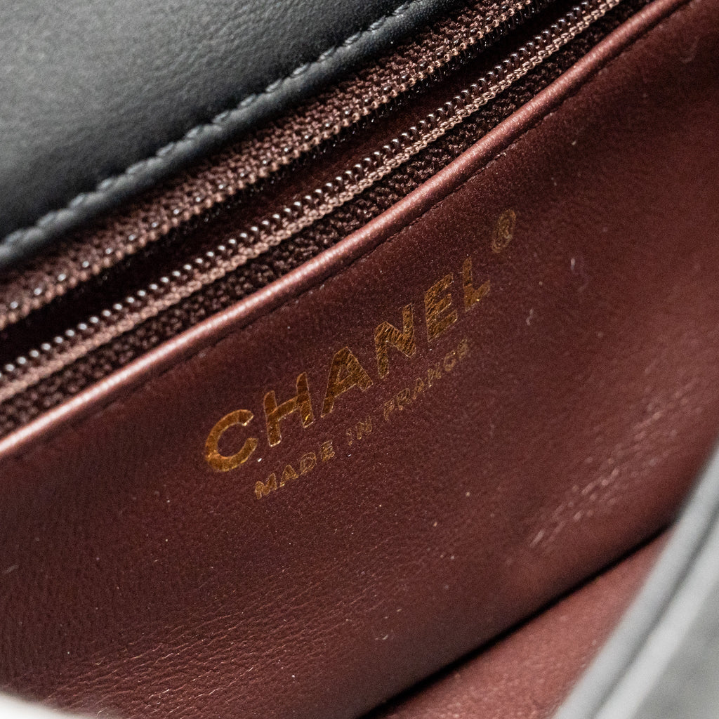 chanel-pearl-detailed-edge-mini-flap-bag-lambskin-black-lghw-microchip