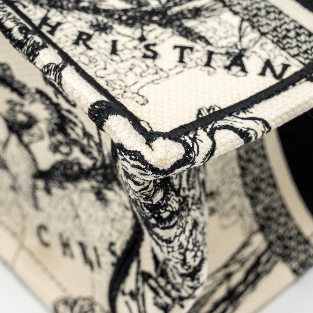 dior-small-book-tote-latte-black-toile-de-jouy-zodiac-embroidery-1
