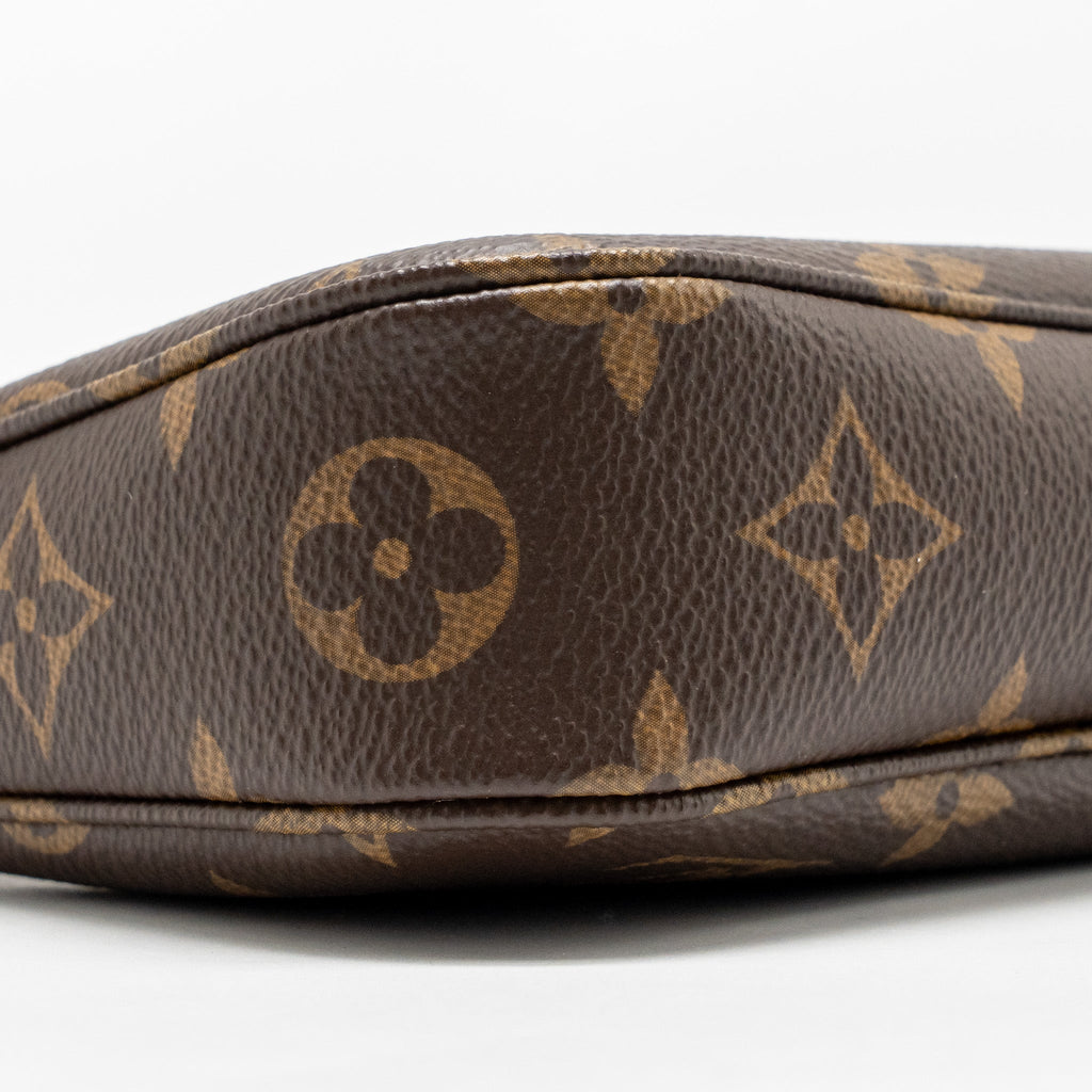 louis-vuitton-pochette-accessories-monogram-canvas-ghw-10