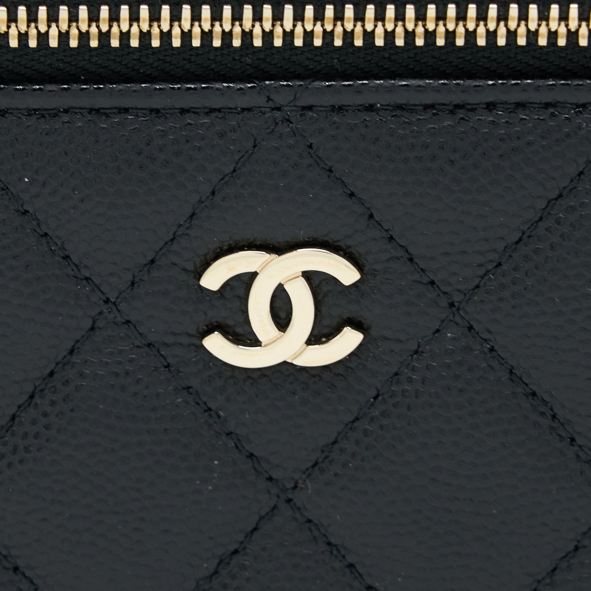 chanel-long-vanity-with-chain-caviar-black-lghw