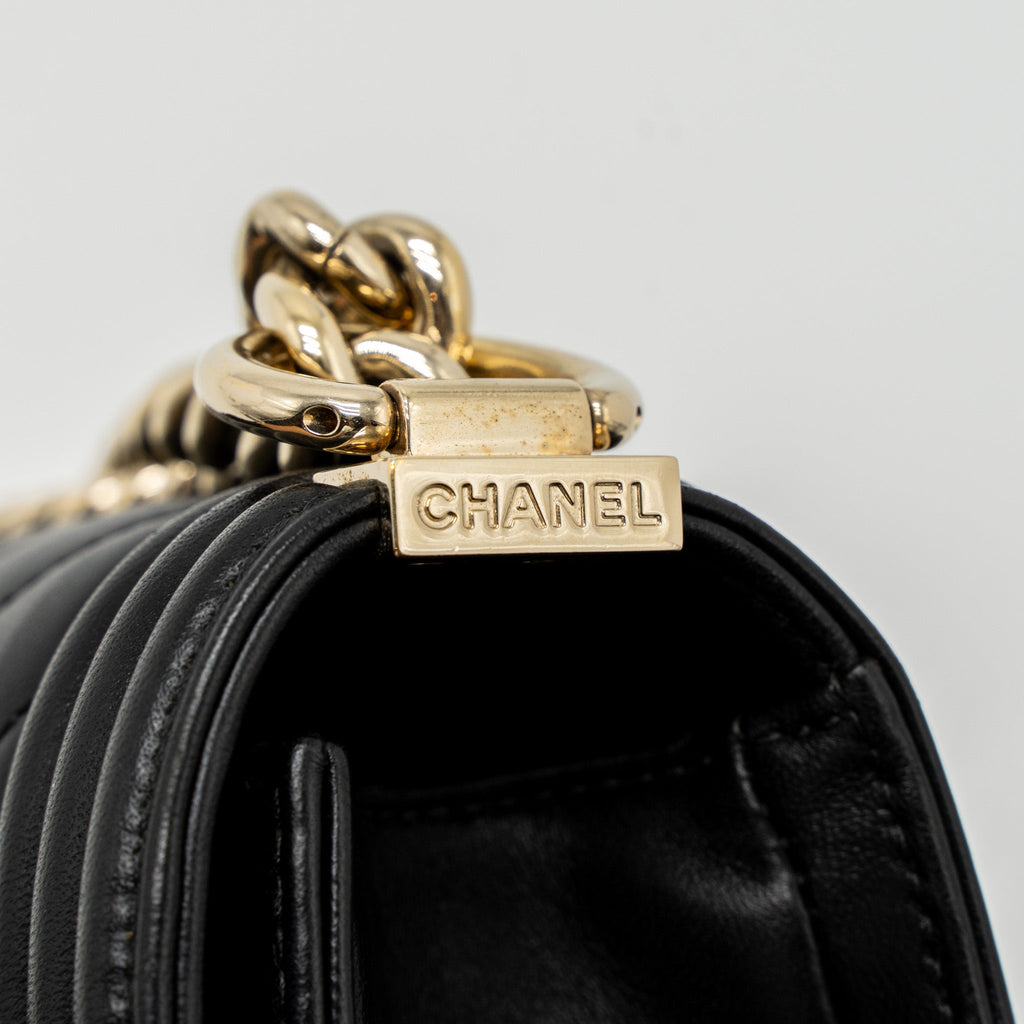 chanel-small-chevron-boy-bag-lambskin-black-ghw