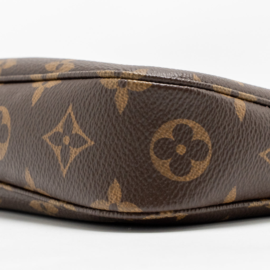 louis-vuitton-pochette-accessories-monogram-canvas-ghw-10