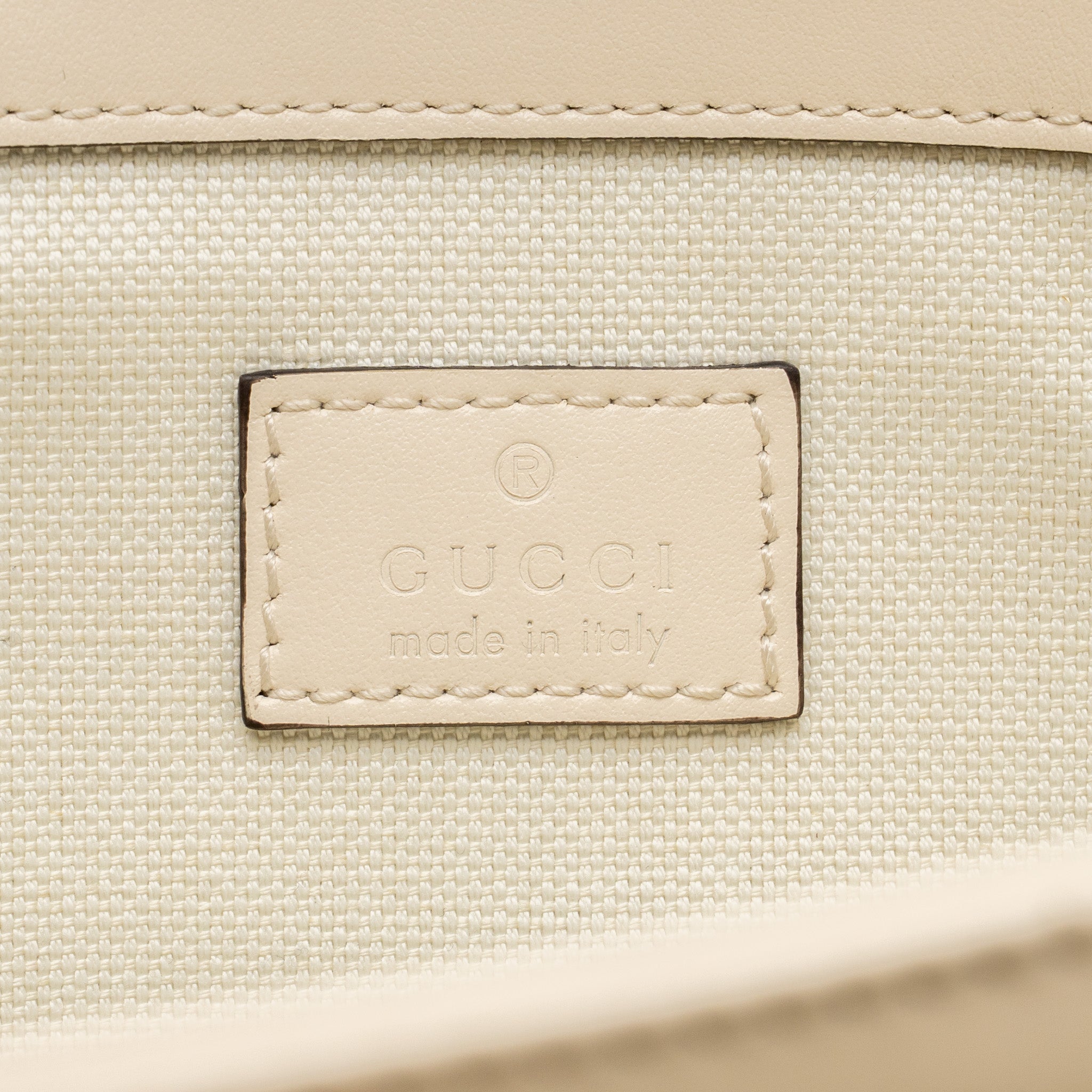 gucci-medium-gg-marmont-shoulder-bag-white-matelasse-chevron-leather-with-white-hardware-copy