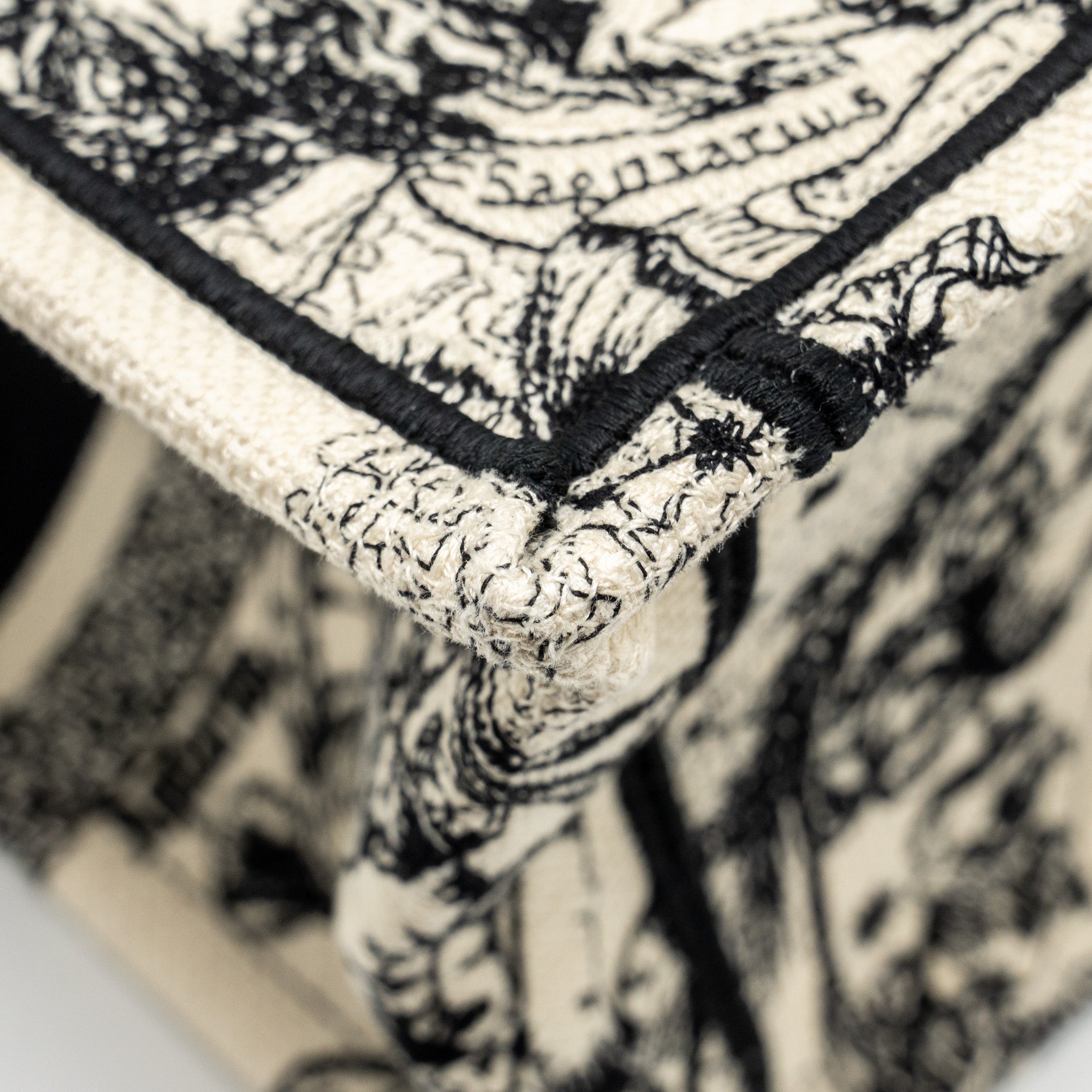dior-small-book-tote-latte-black-toile-de-jouy-zodiac-embroidery-1