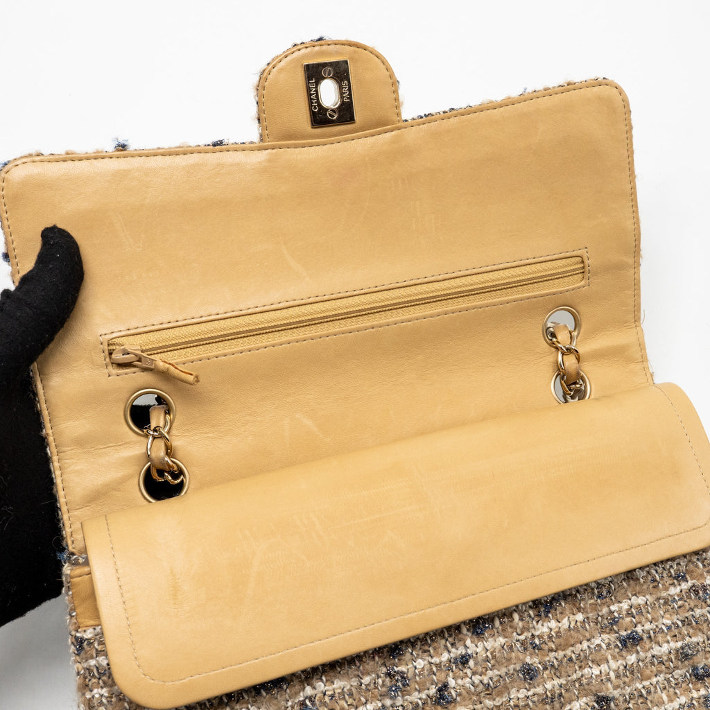 chanel-medium-classic-double-flap-bag-tweed-beige-ecru-grey-lghw