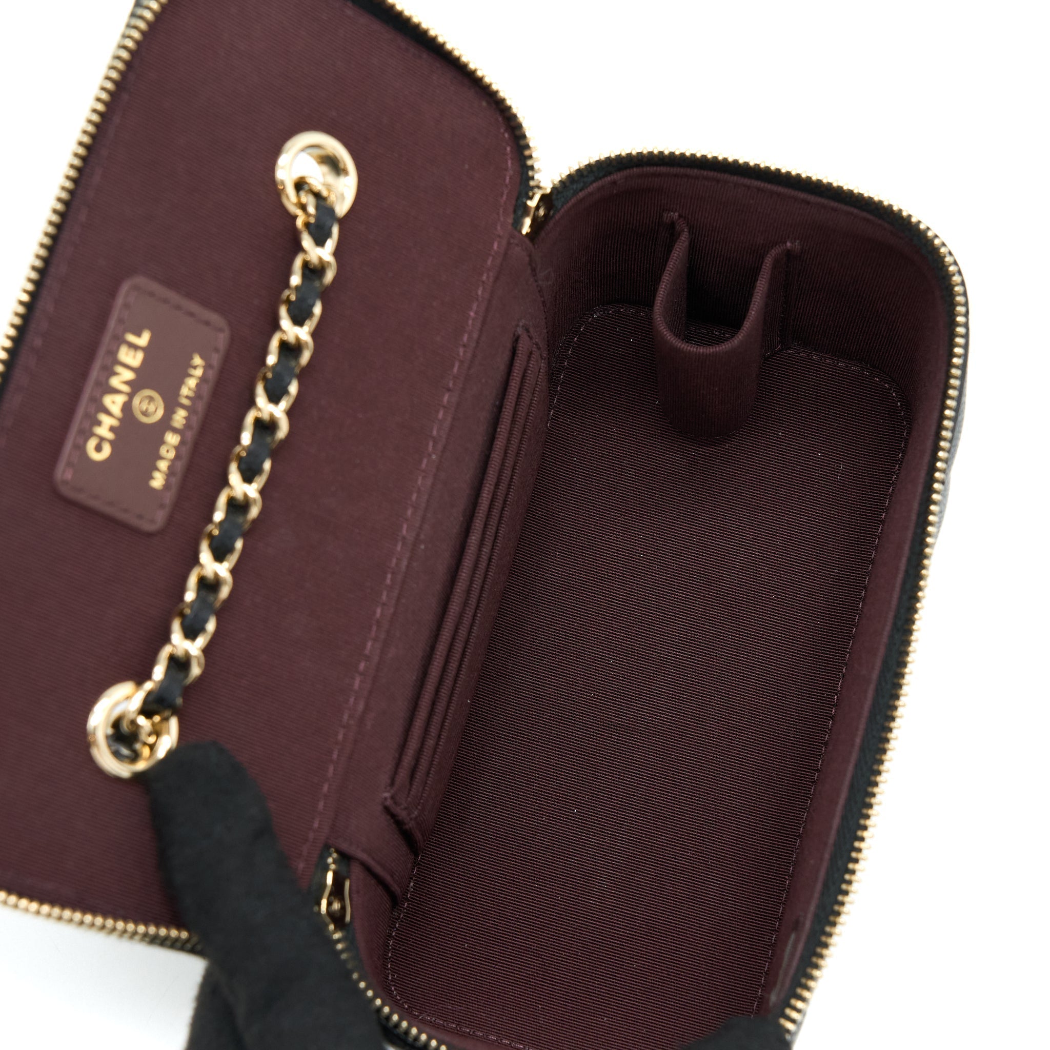 chanel-long-vanity-with-chain-caviar-black-lghw