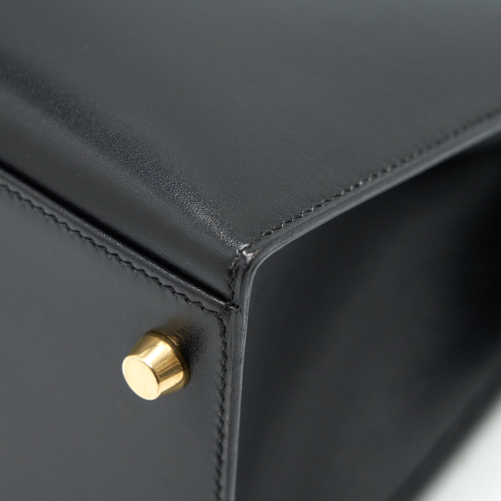 hermes-kelly32-box-leather-black-ghw-stamp-square-c-1